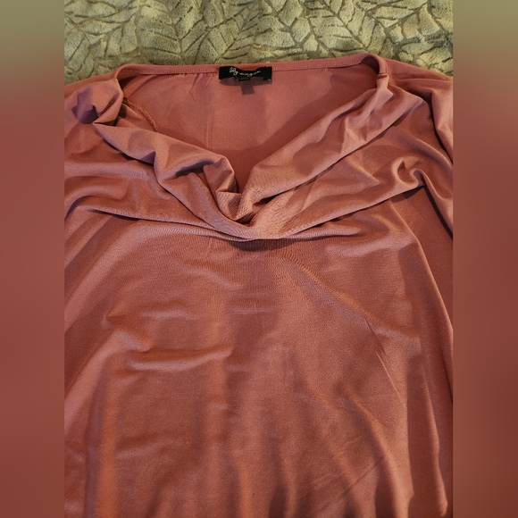 Scoop Neck Short Sleeve Shirt - Picture 2 of 2